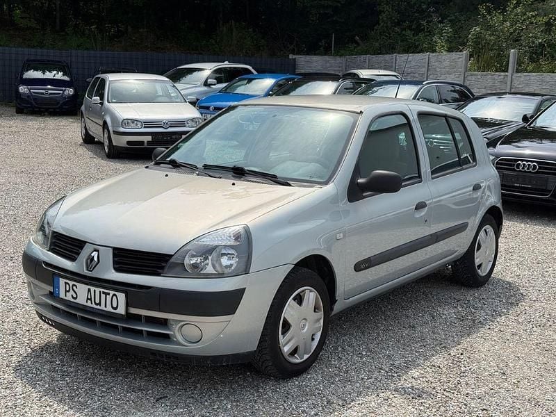 Silber Gebraucht 2004 Renault Clio II Authentique Limousine | 1.999 € (Fairer Preis) - Bild 1/4