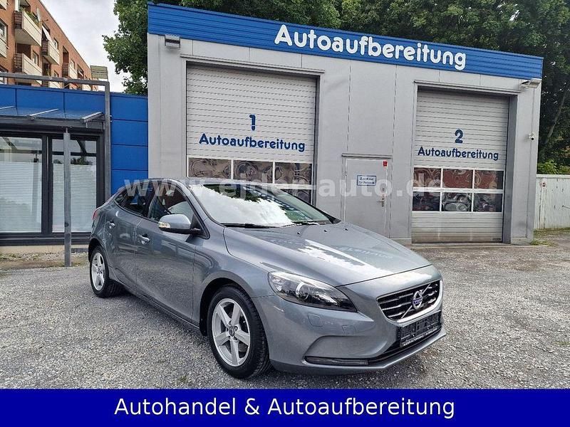 Grau Gebraucht 2015 Volvo V40 You! Kombi | 12.750 € (Fairer Preis) - Bild 1/4