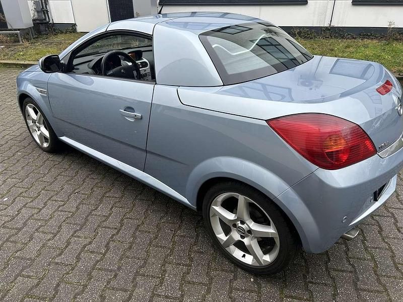 Gebraucht Opel Tigra Basis 90 PS (66 kW) 2005 Silber Cabrio