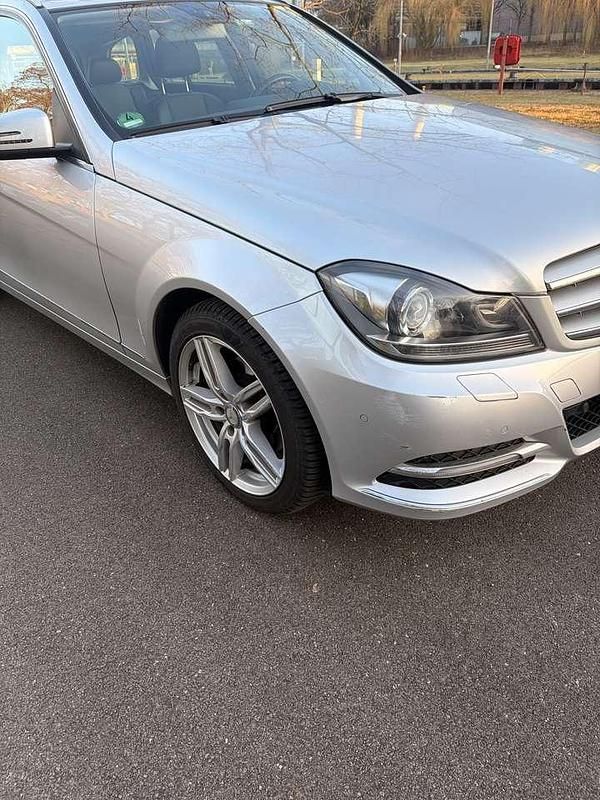 Gebraucht Mercedes C200 184 PS (135 kW) 2011 Silber Kombi