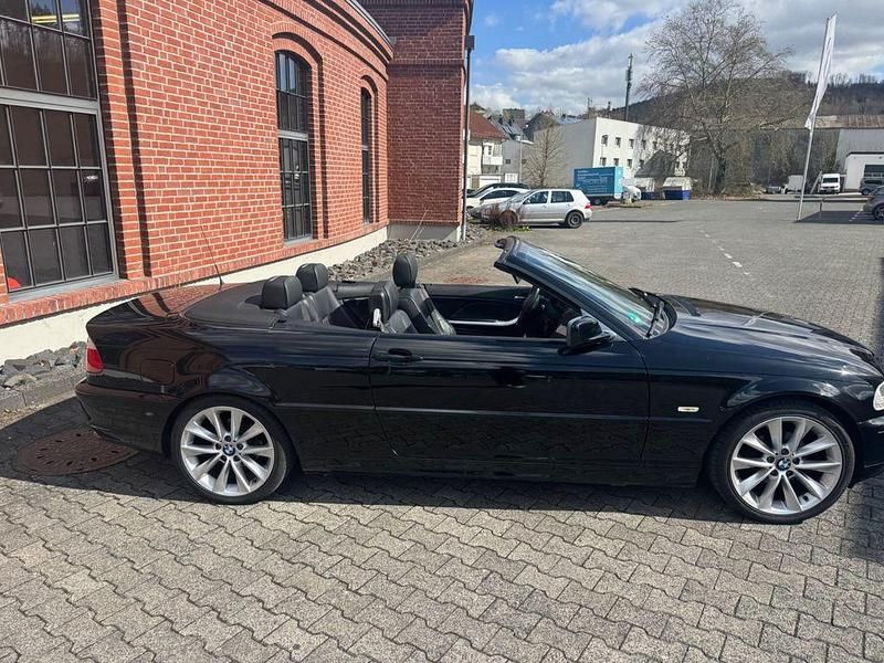 Gebraucht BMW 318 Cabriolet 143 PS (105 kW) 2003 Schwarz Cabrio