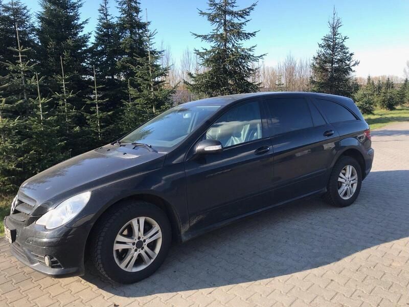 Schwarz Gebraucht 2008 Mercedes R320 Van / Kleinbus | 6.500 € (Fairer Preis) - Bild 1/4