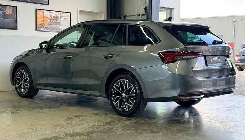 Gebraucht Skoda Octavia Selection 150 PS (110 kW) 2024 Grau Kombi