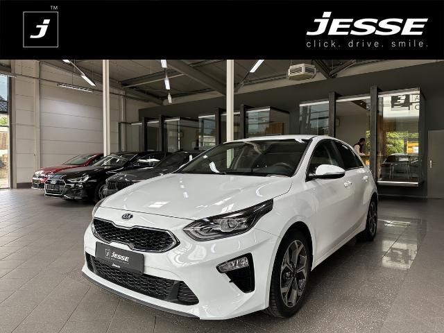 Weiß Gebraucht 2018 Kia Ceed Vision Limousine | 15.490 € (Fairer Preis) - Bild 1/4