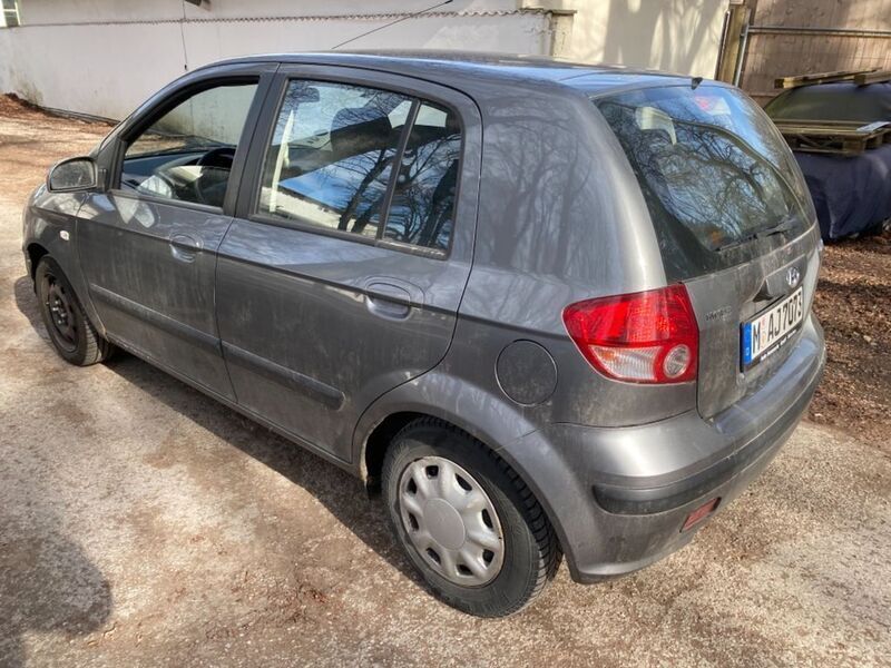 Grau Gebraucht 2004 Hyundai Getz Kleinwagen | 790 € (Superpreis) - Bild 1/4