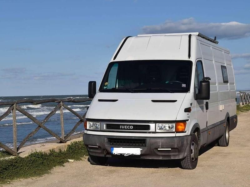 Weiß Gebraucht 2003 Iveco Daily Van | 17.500 € - Bild 1/4