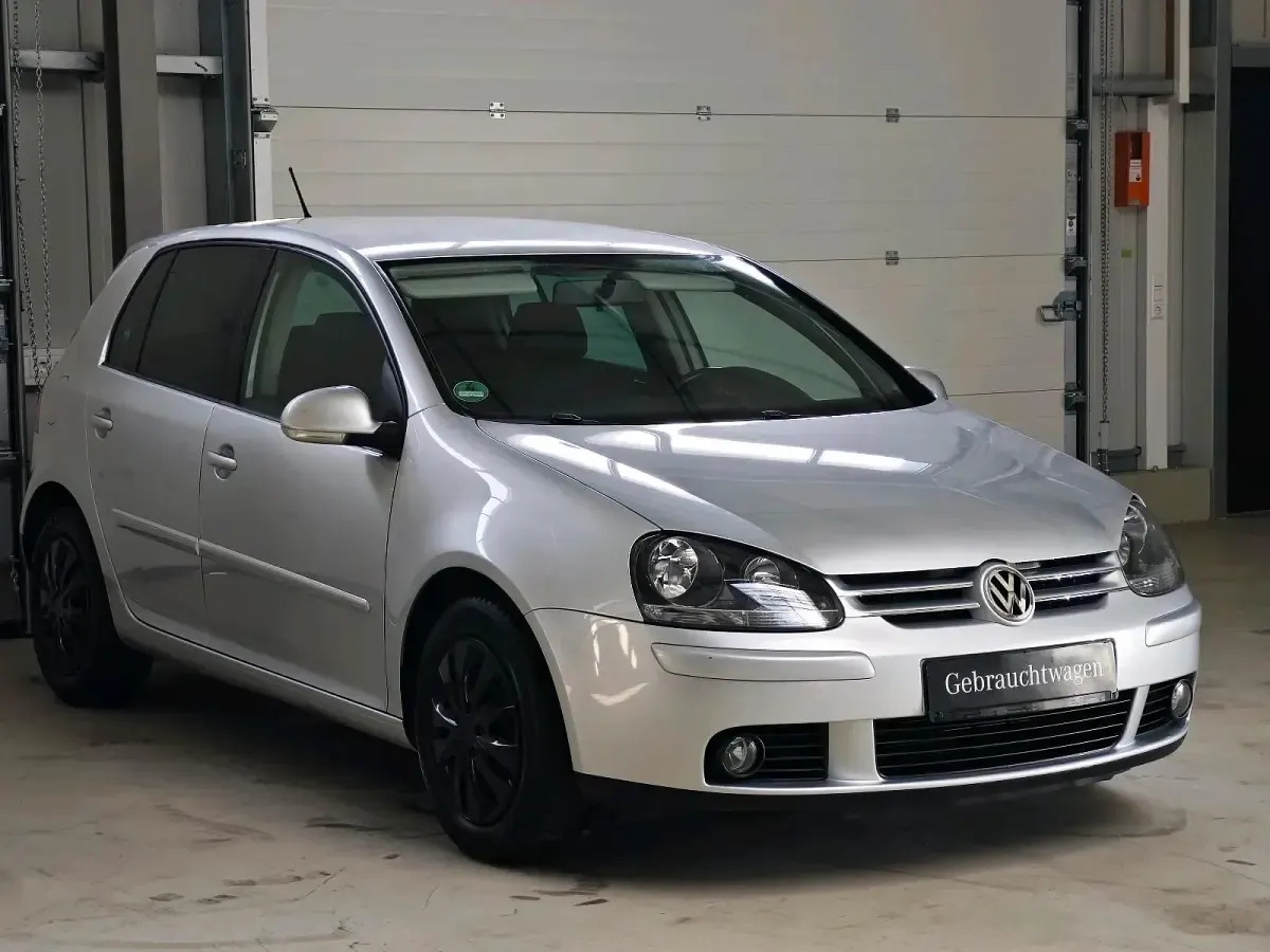 Gebraucht VW Golf VI 102 PS (75 kW) 2009 Silber Kleinwagen