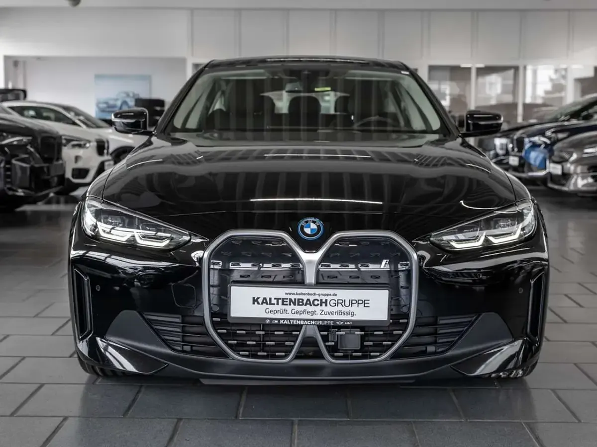 Gebraucht BMW i4 Sport Line 250 kW (340 PS) 2023 Schwarz ii Limousine