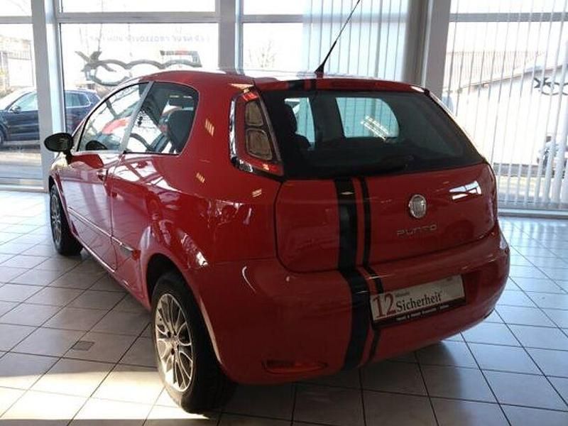 Gebraucht Fiat Punto 77 PS (56 kW) 2014 Rot Kleinwagen