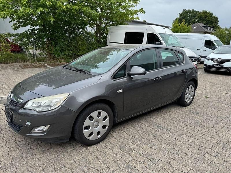 Grau Gebraucht 2010 Opel Astra Edition Limousine | 2.300 € (Superpreis) - Bild 1/4