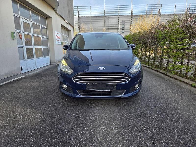 Gebraucht Ford S-MAX Titanium 150 PS (110 kW) 2019 Other Van / Kleinbus
