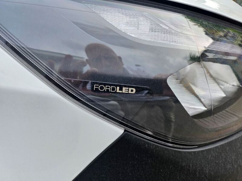 Gebraucht Ford Transit Custom Basis 136 PS (100 kW) 2024 Weiss Van