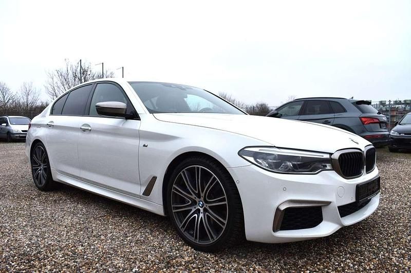 Gebraucht BMW 550 462 PS (339 kW) 2017 Alpinweiss iii Limousine