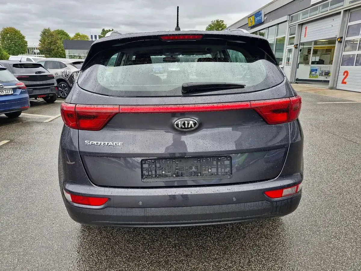Gebraucht Kia Sportage Attract 132 PS (97 kW) 2017 Schwarz SUV