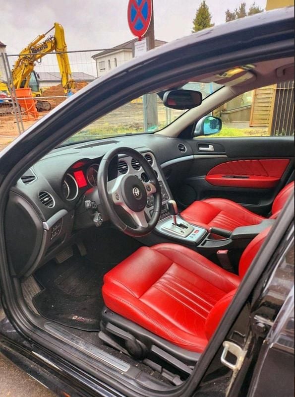 Schwarz Gebraucht 2007 Alfa Romeo 159 Kombi | 4.150 € (Teuer) - Bild 1/4