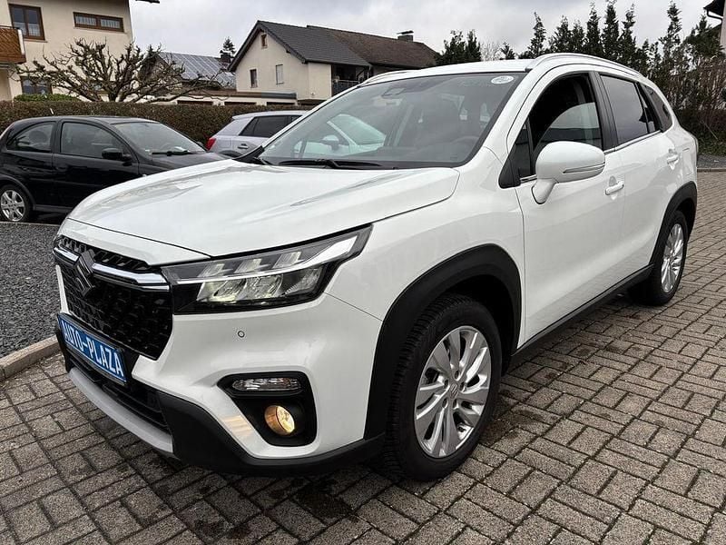 Weiß Gebraucht 2024 Suzuki SX4 S-Cross SUV | 19.999 € (Guter Preis) - Bild 1/4