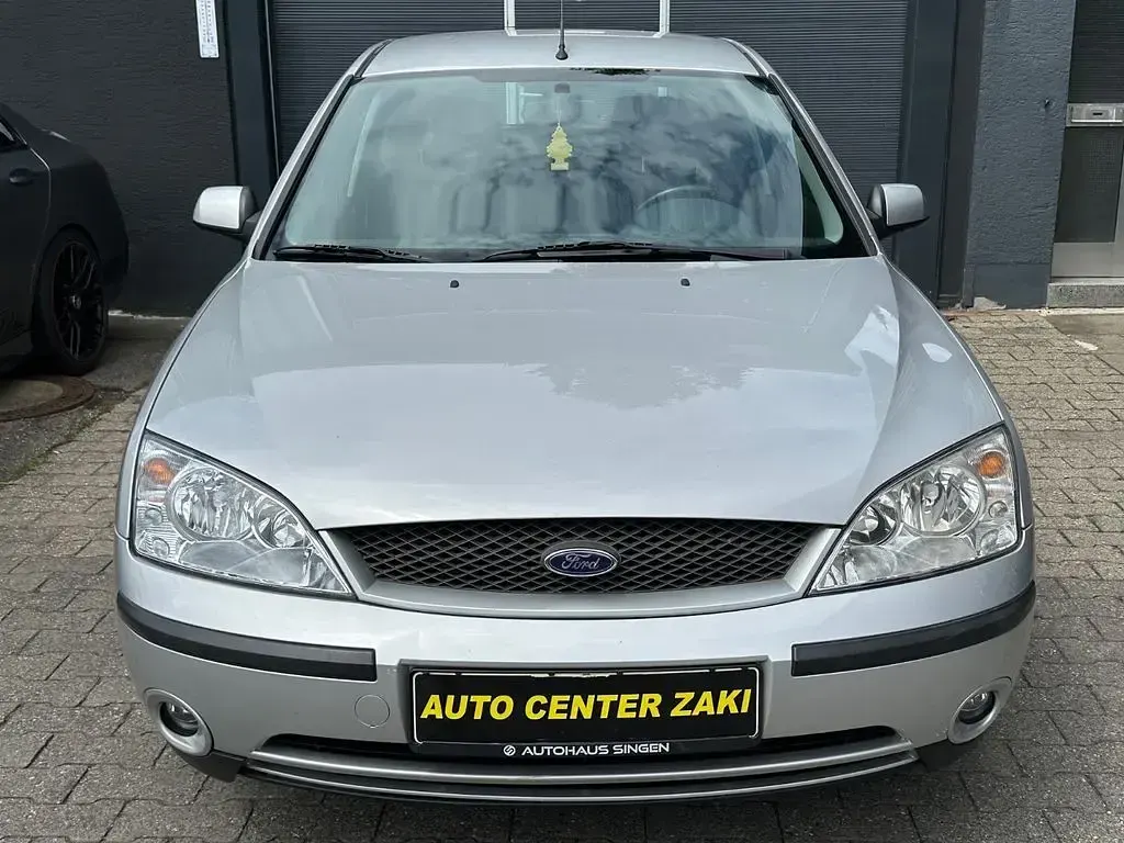 Gebraucht Ford Mondeo Ambiente 125 PS (91 kW) 2001 Limousine