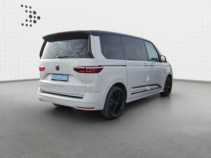 Gebraucht VW Multivan Life 150 PS (110 kW) 2025 Candyweiß Van