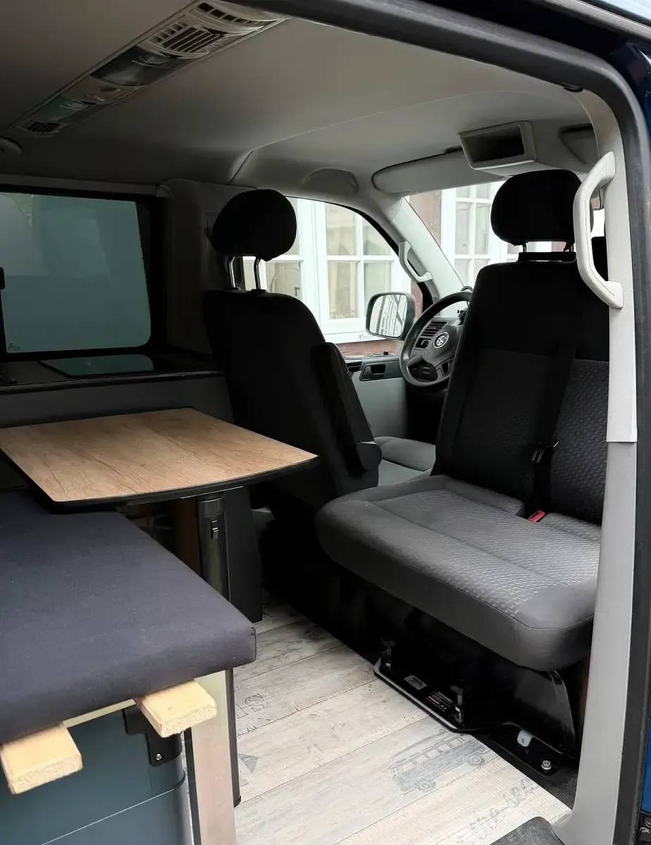 Gebraucht VW Caravelle 102 PS (75 kW) 2012 Blau Van