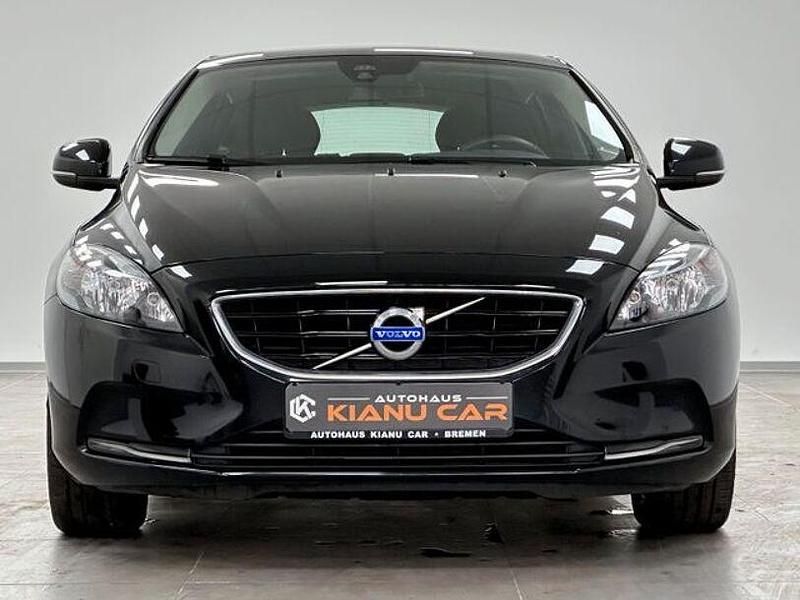 Gebraucht Volvo V40 You! 150 PS (110 kW) 2015 Schwarz Limousine
