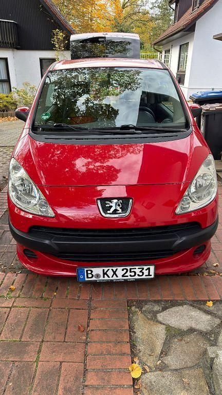 Rot Gebraucht 2005 Peugeot 1007 Filou Kleinwagen | 2.200 € (Etwas zu teuer) - Bild 1/4