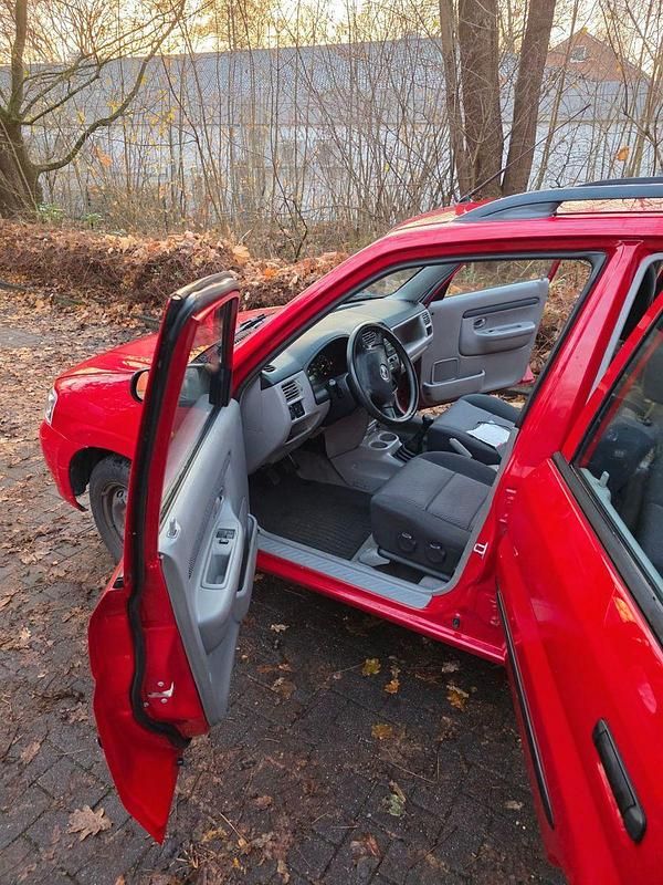 Gebraucht Mazda Demio Comfort 63 PS (46 kW) 2002 Rot Kleinwagen