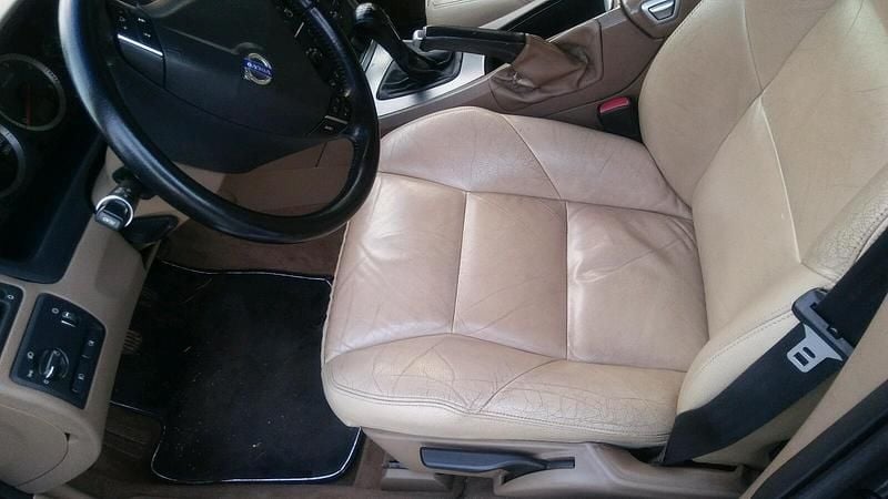 Gebraucht Volvo V70 185 PS (136 kW) 2006 Blau Kombi