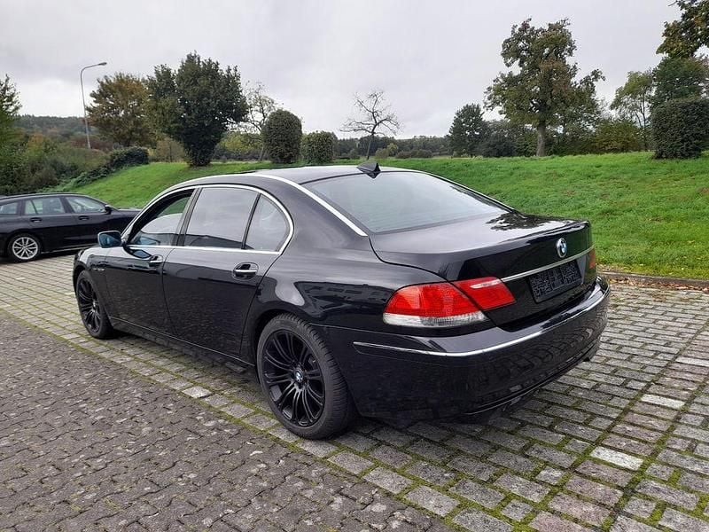 Gebraucht BMW 760L 445 PS (327 kW) 2005 Schwarz Limousine