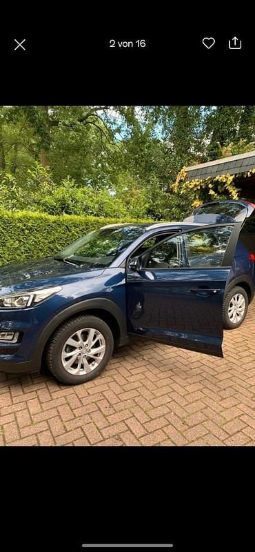Blau Gebraucht 2018 Hyundai Tucson SUV | 14.950 € (Fairer Preis) - Bild 1/4