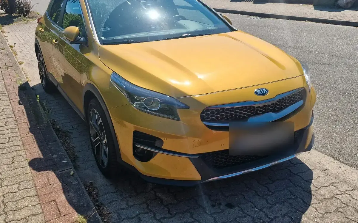 Gebraucht Kia XCeed 136 PS (100 kW) 2020 Gelb SUV