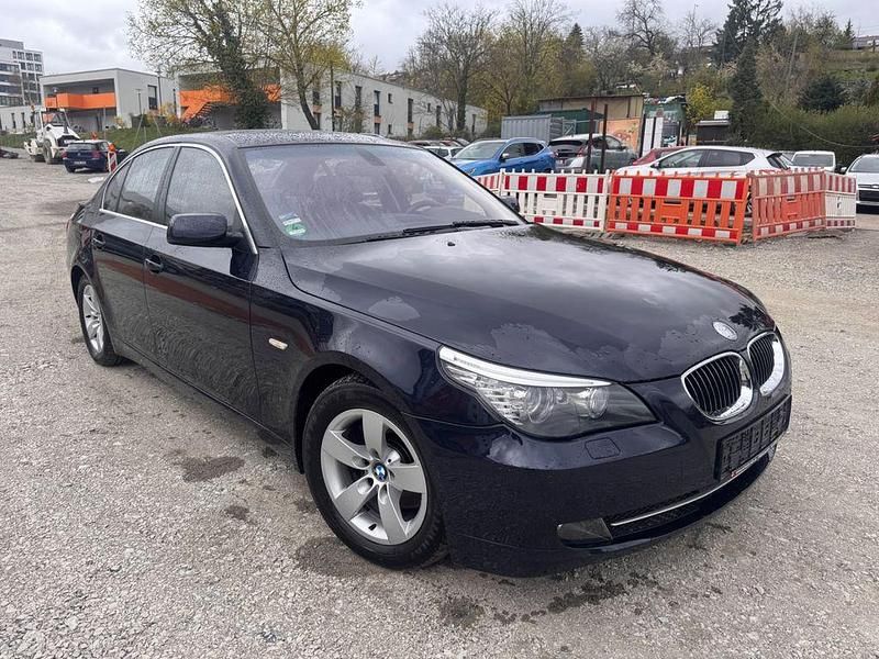 Gebraucht BMW 523 190 PS (139 kW) 2007 Blau Limousine