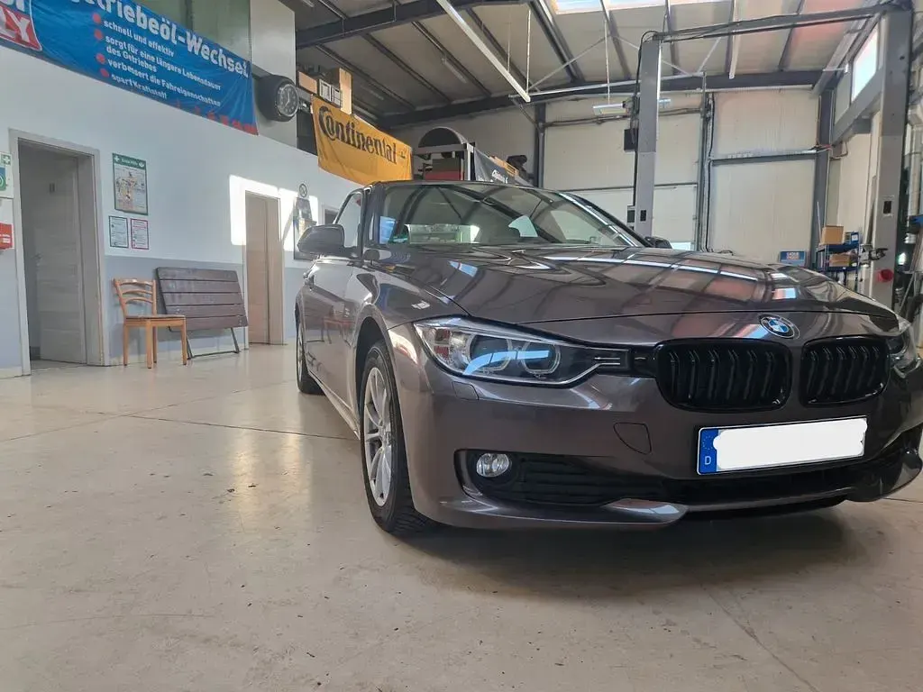 Gebraucht BMW 316 Luxury Line 116 PS (85 kW) 2013 Braun Limousine