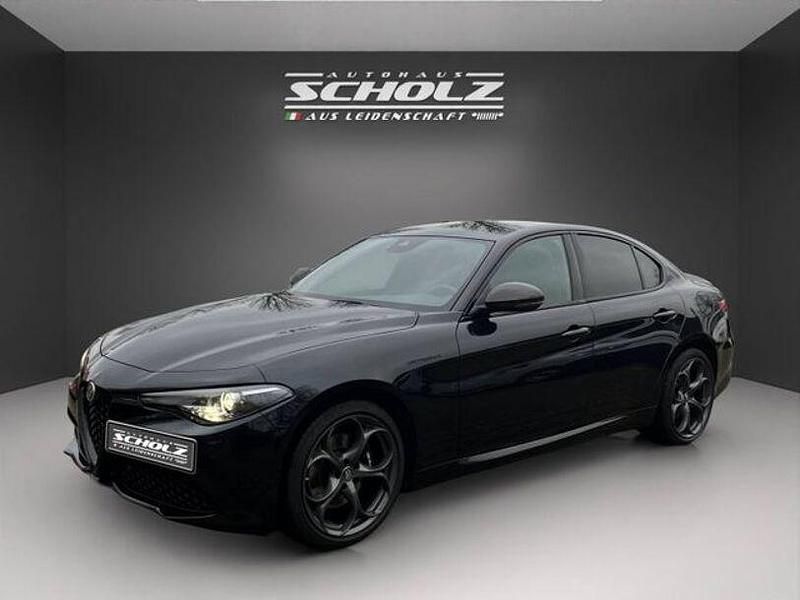 Nero vulcano, metallic Gebraucht 2022 Alfa Romeo Giulia Estrema Limousine | 39.490 € (Etwas zu teuer) - Bild 1/4