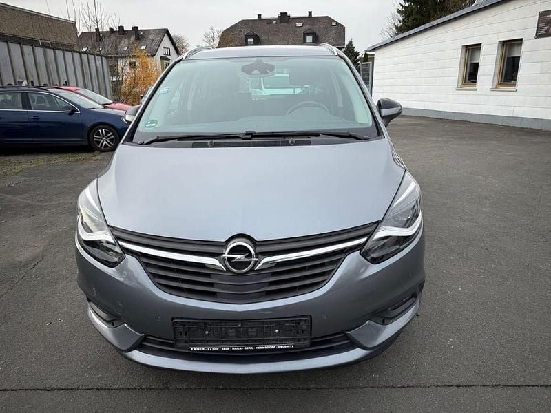 Grau Gebraucht 2018 Opel Zafira Tourer Van / Kleinbus | 11.400 € (Fairer Preis) - Bild 1/4