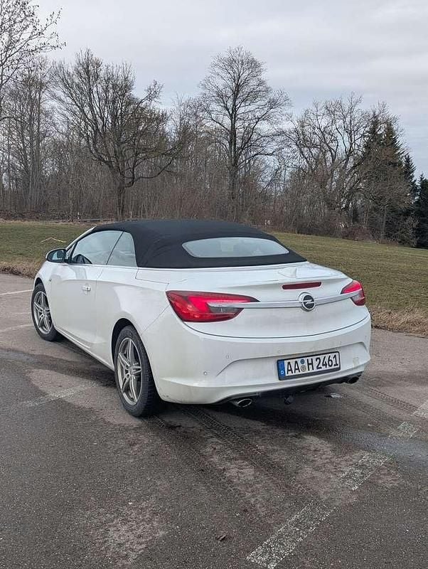 Weiß Gebraucht 2016 Opel Cascada Edition Cabrio | 12.500 € (Fairer Preis) - Bild 1/4