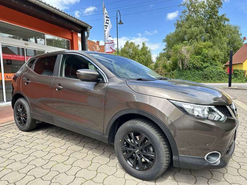 Bronze metallic Gebraucht 2017 Nissan Qashqai N-Connecta SUV | 12.550 € (Fairer Preis) - Bild 1/4