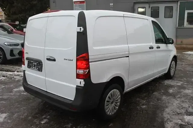 Gebraucht Mercedes Vito 258 PS (189 kW) 2024 Weiß Van