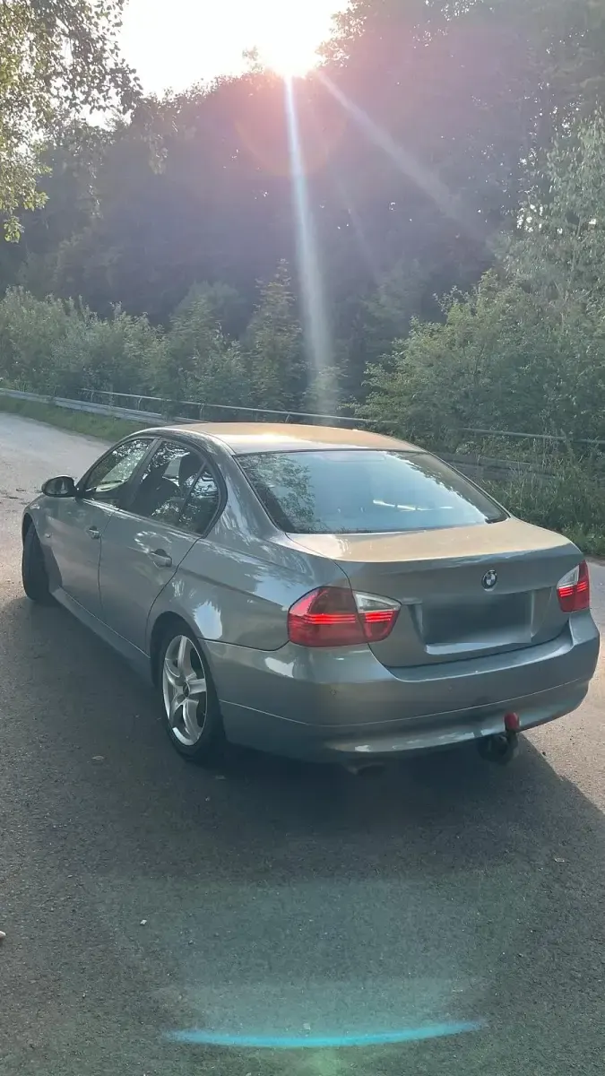 Gebraucht BMW 320 143 PS (105 kW) 2008 Limousine