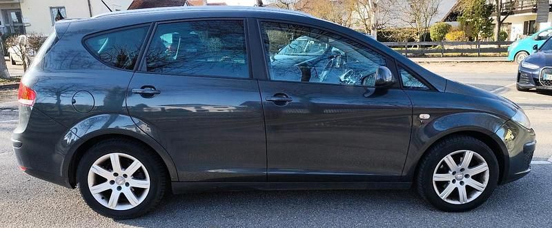 Gebraucht Seat Altea XL Style 140 PS (102 kW) 2011 Grau Van / Kleinbus