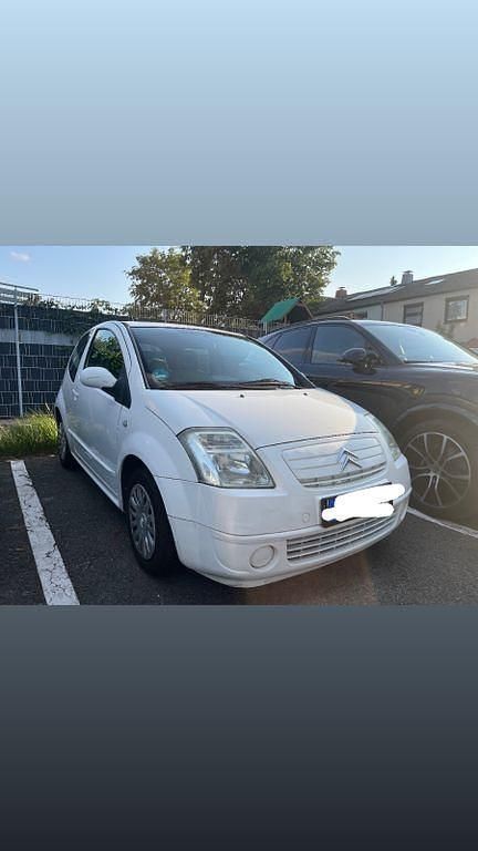 Weiß Gebraucht 2004 Citroën C2 Kleinwagen | 1.990 € (Fairer Preis) - Bild 1/4