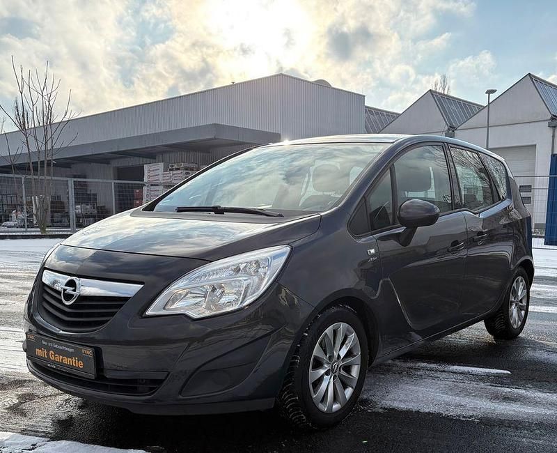 Grau Gebraucht 2013 Opel Meriva Active Van / Kleinbus | 8.190 € (Fairer Preis) - Bild 1/4