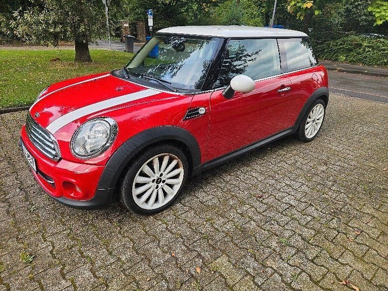Rot Gebraucht 2011 Mini Cooper Coupé Coupé | 3.650 € (Superpreis) - Bild 1/4