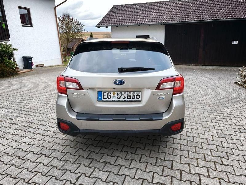 Gebraucht Subaru Outback 150 PS (110 kW) 2016 Beige Kombi
