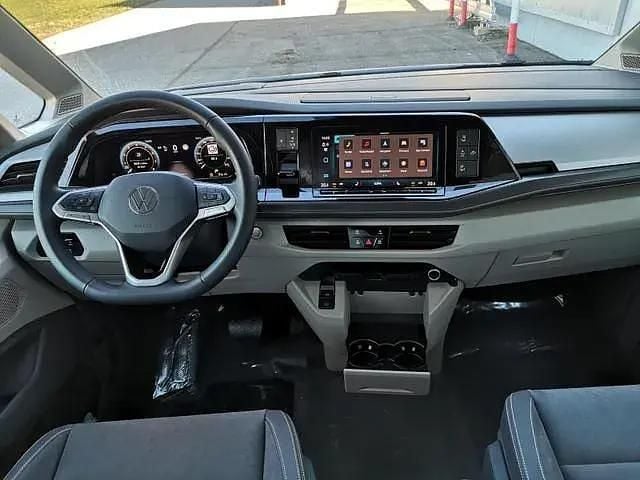 Indiumgrau metallic / dach schwarz Neu 2025 VW T7 Beach Van | 71.010 € - Bild 1/4