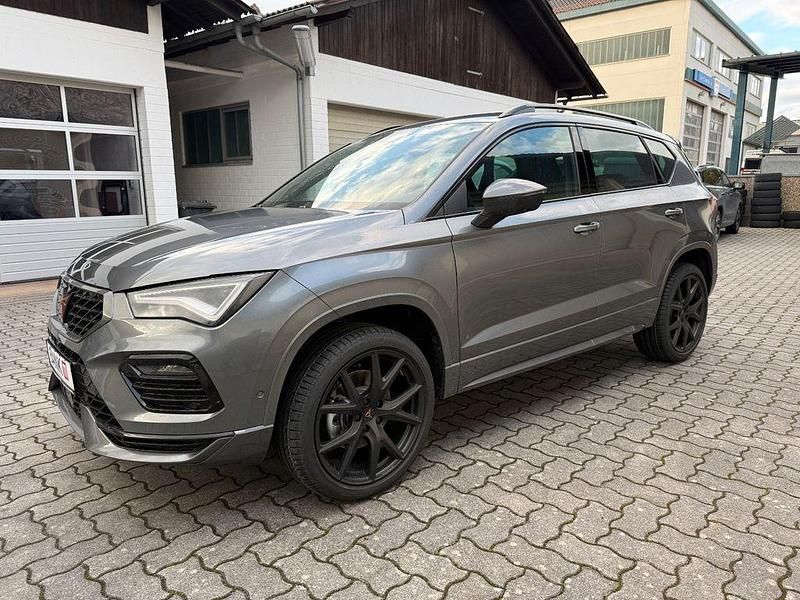 Neu Cupra Ateca 150 PS (110 kW) 2025 Grau SUV