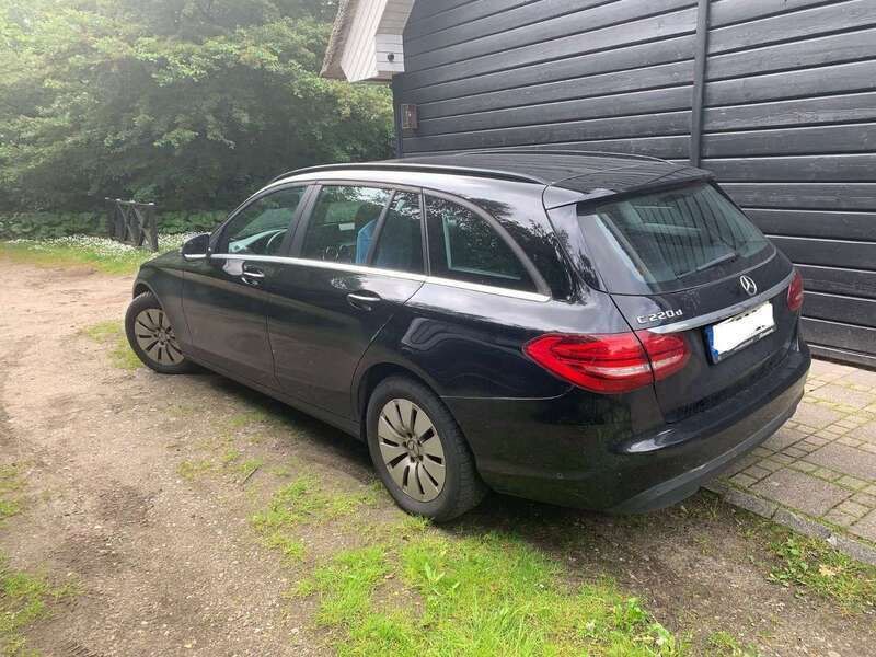 Schwarz Gebraucht 2017 Mercedes C220 Avantgarde Kombi | 14.900 € (Guter Preis) - Bild 1/4