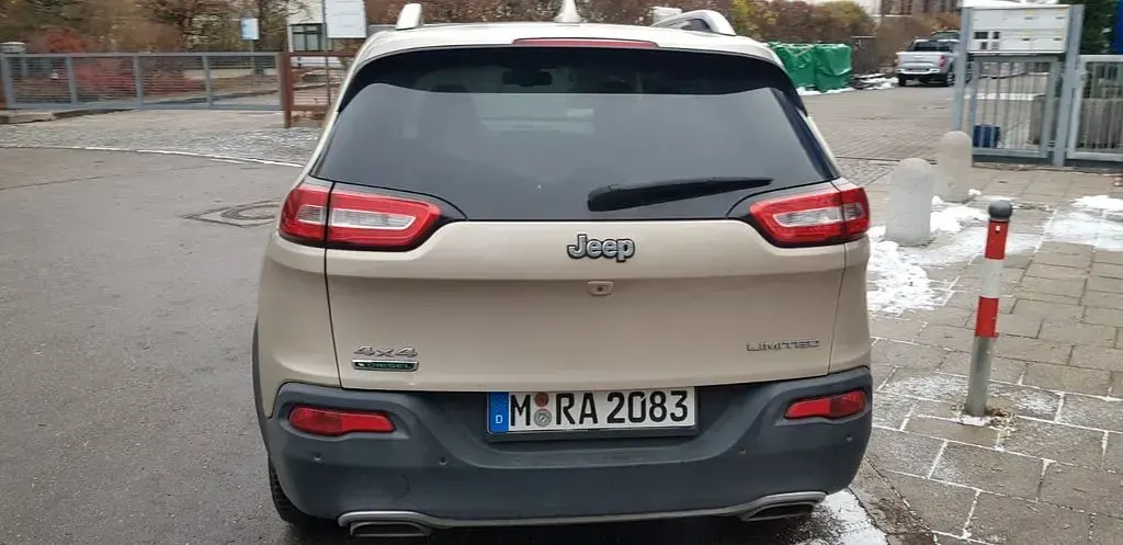 Gebraucht Jeep Cherokee 170 PS (125 kW) 2015 Beige SUV