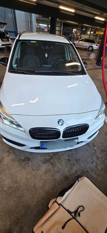 Gebraucht BMW 218 Gran Tourer Sport Line 150 PS (110 kW) 2017 Weiß Van / Kleinbus