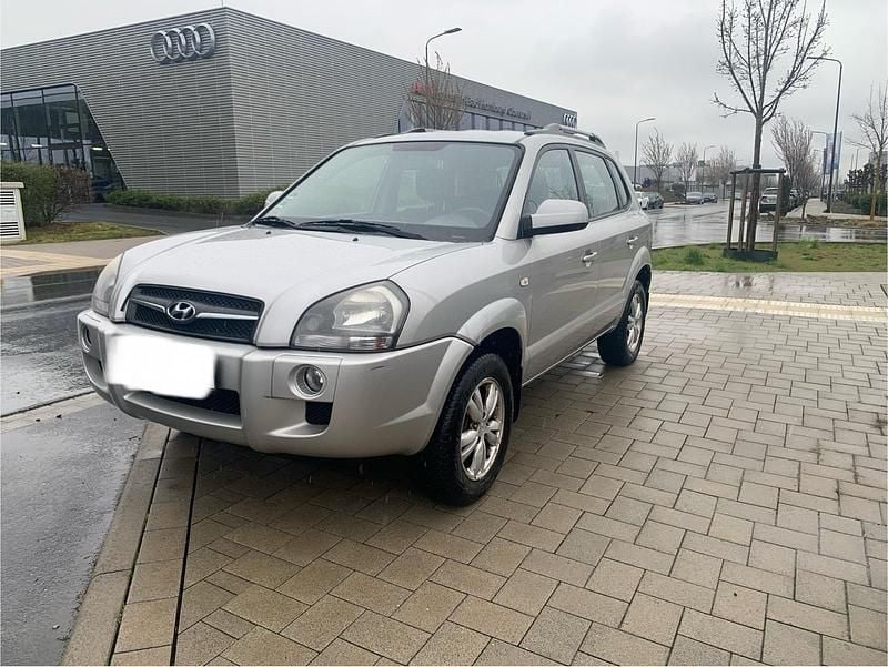 Gebraucht Hyundai Tucson 141 PS (103 kW) 2010 Silber SUV
