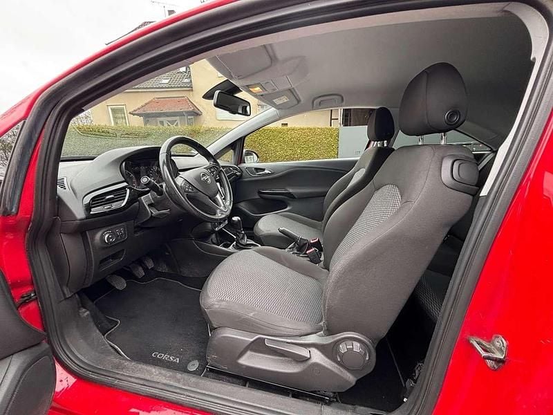 Gebraucht Opel Corsa Active 90 PS (66 kW) 2017 Lava rot Kleinwagen
